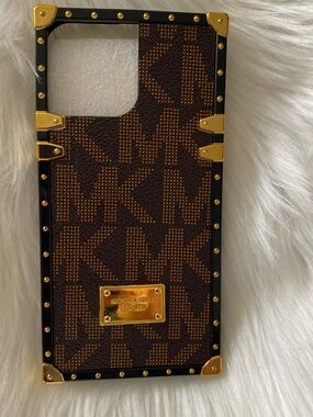 Michael Kors Brown & Gold Trunk-Style iPhone Case